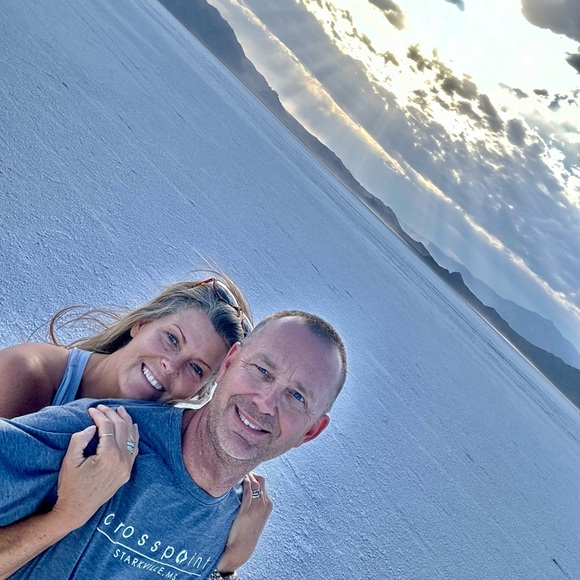 Meet your Poshers, David & Hope - Picture 5 of 6